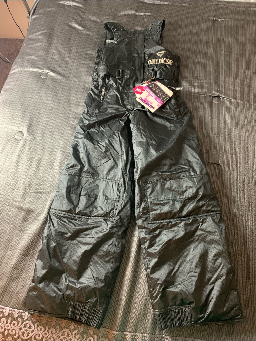New Chill Factor Black Snowmobile Ski Bib Overall Medium
